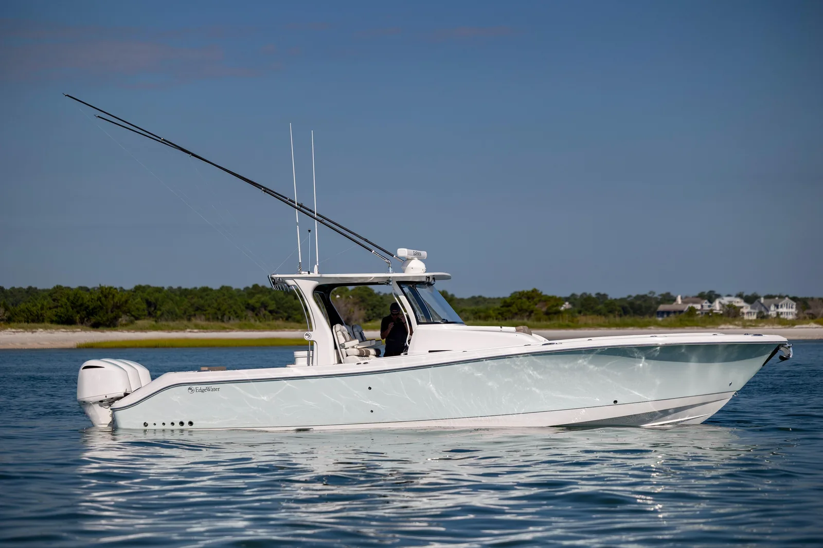 EdgeWater 370CC